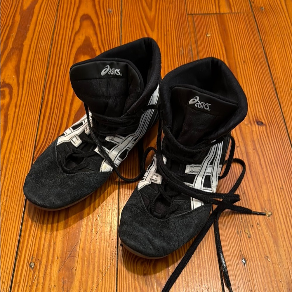 Vintage ASICS JL204 High-Top Wrestling Shoes